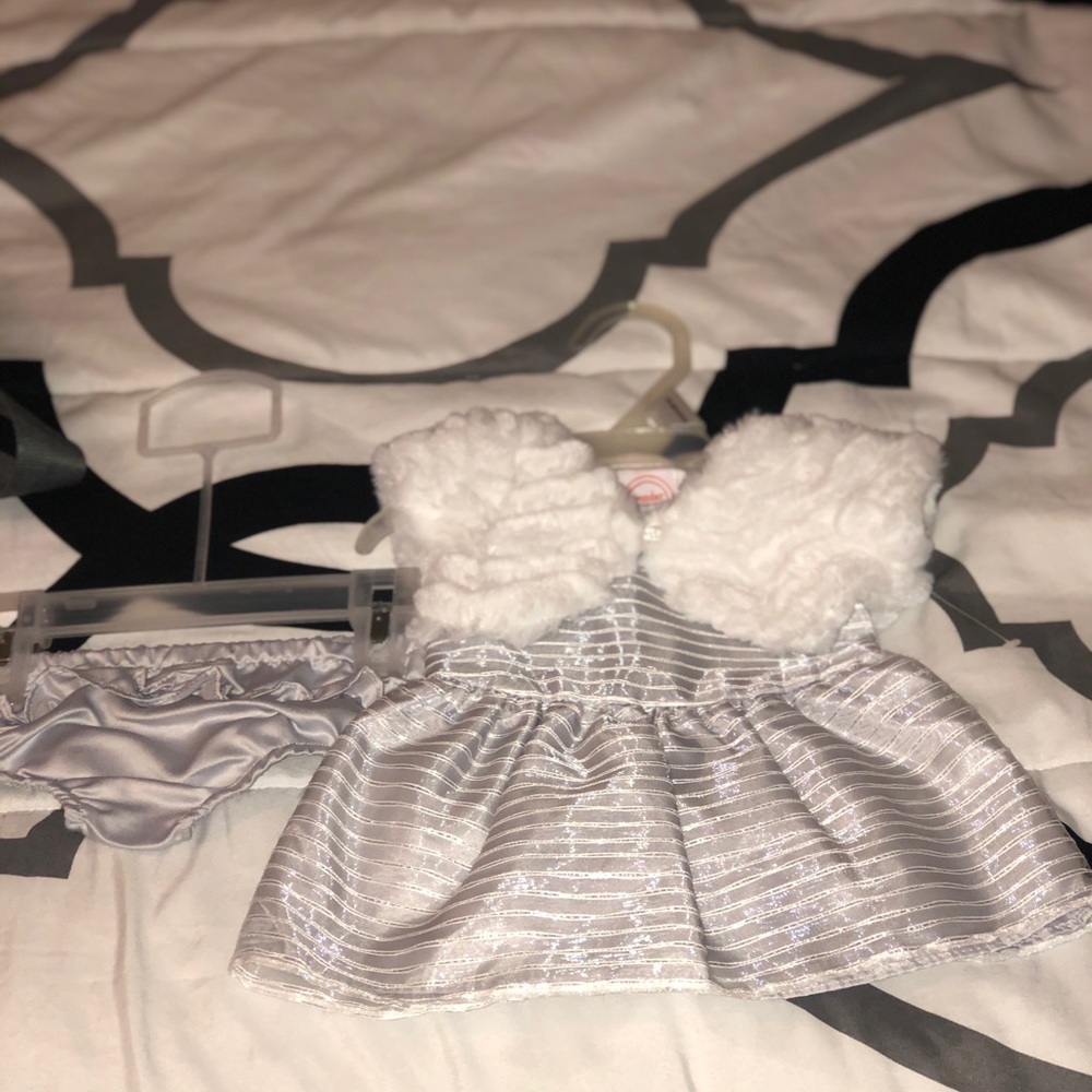 Newborn dress . Brand new never used
